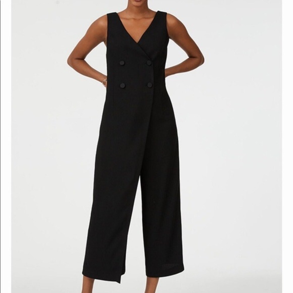 Club Monaco Valayra tuxed style jumpsuit Size 0